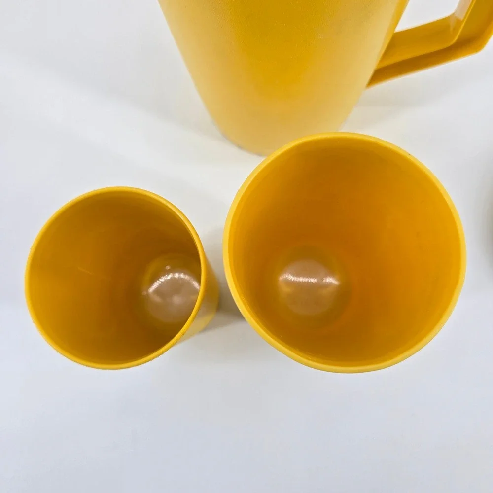 Vintage Tupperware 2 qt. Pitcher and Tumblers Set Harvest Yellow 3pc Set